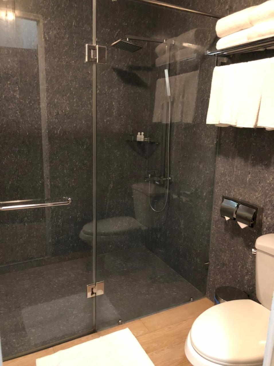 Chau Pho Hotel