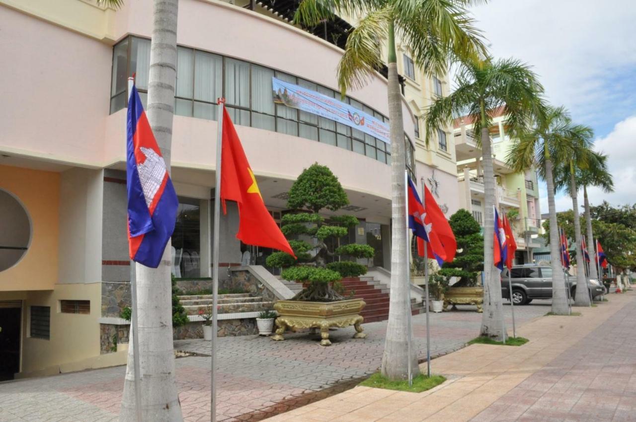 Chau Pho Hotel 3*